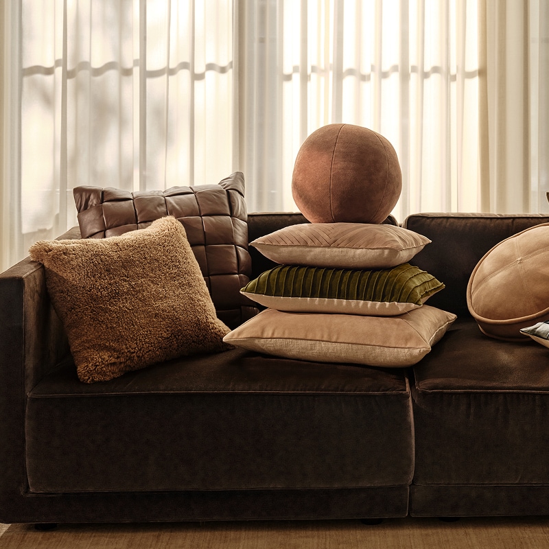 CB2-UAE-ENG-HP-1Sep26-Pillows-Block.jpg