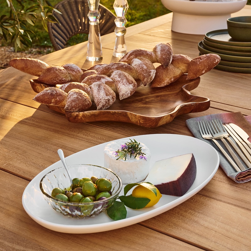 CB2-UAE-ENG-HP-2Oct26-Dinnerware-Block.jpg