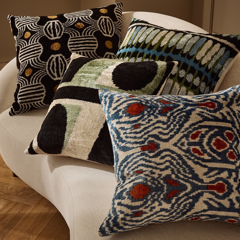 CB2-UAE-ENG-HP-2Oct26-Pillows-Block.jpg