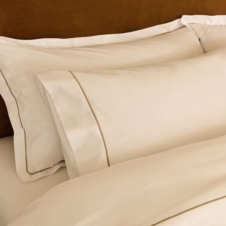 CB2-UAE-ENG-HP-3Aug26-Bedding-2Column.jpg