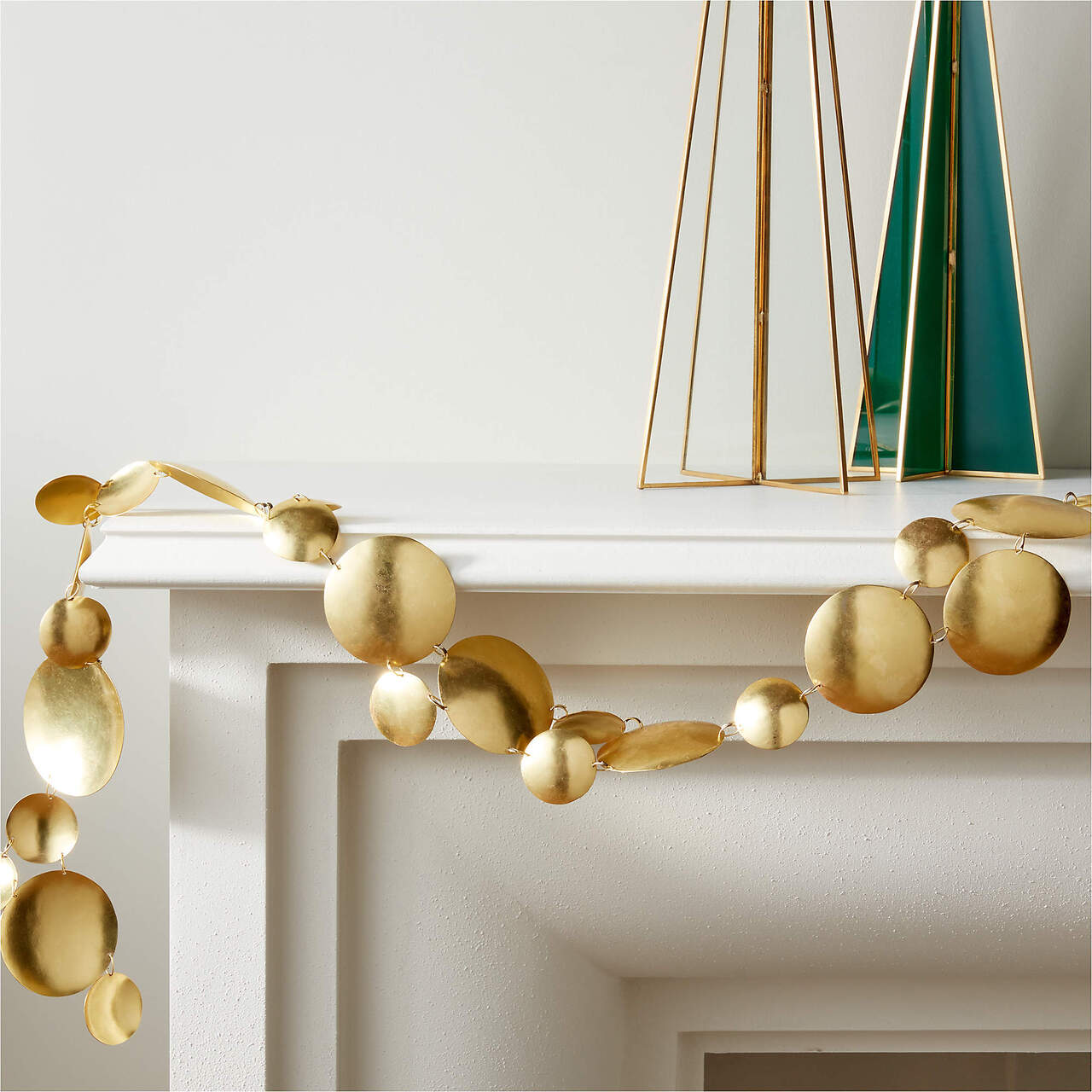GILDED DISC GARLAND 60'' | CB2 UAE